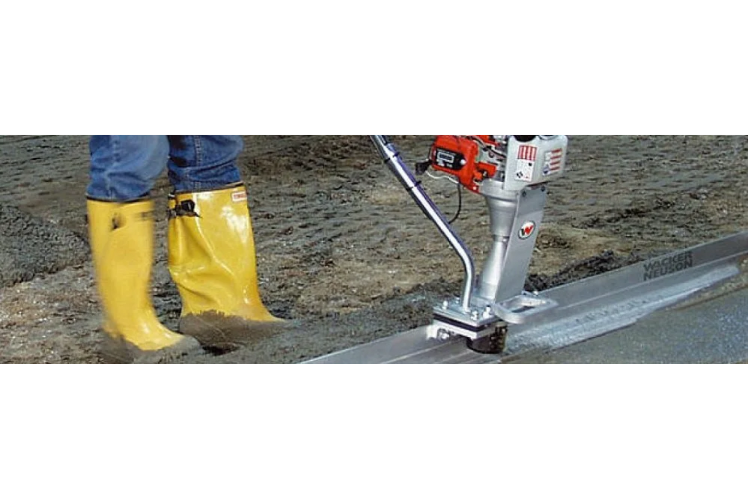 Как выбрать виброрейку для бетона в Москве: практический гид